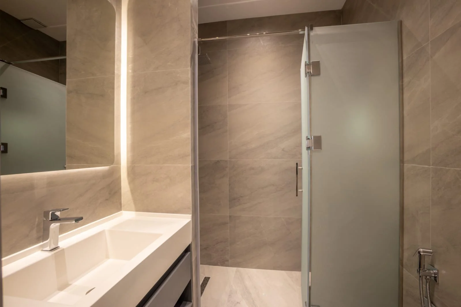 Kirayə 3 otaqlı Mənzil 160 m² Xətai r.