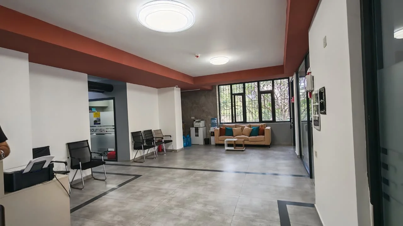 Аренда 17-комнатная Офис 560 m² Nəsimi р-н 28 May м. – şəkil 4