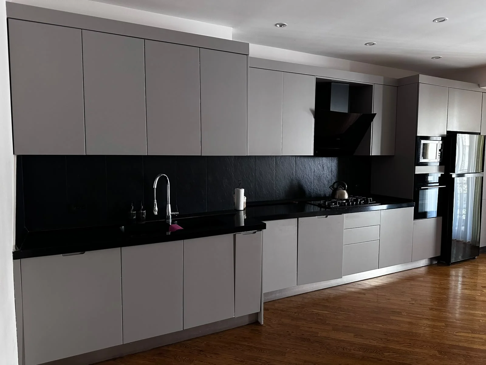 Kirayə 3 otaqlı Mənzil 141 m² Xətai r.