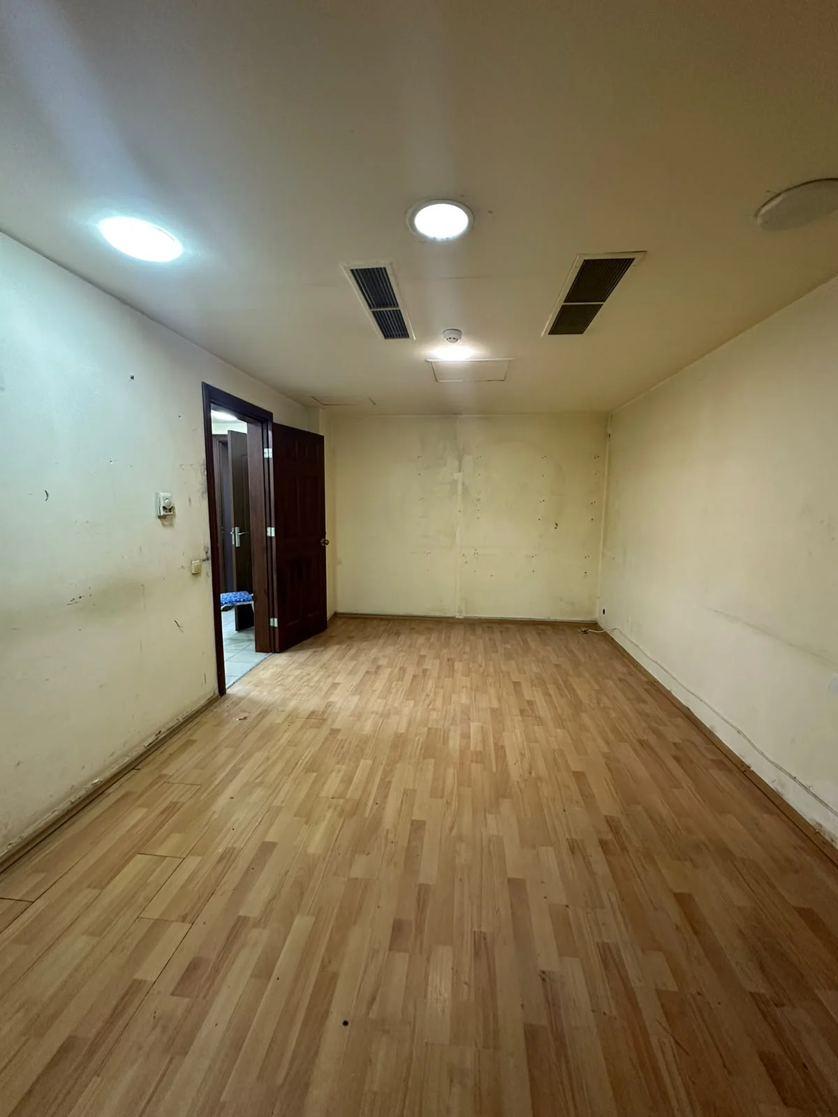 Kirayə 3 otaqlı Ofis 45 m² Binəqədi r.
