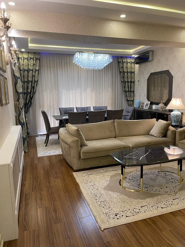 Kirayə 4 otaqlı Mənzil 190 m² Xətai r.