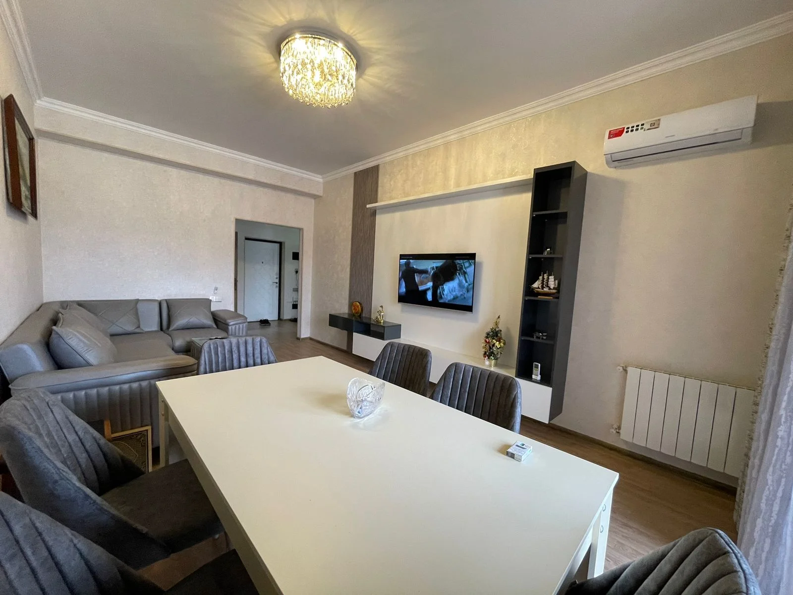 Kirayə 3 otaqlı Mənzil 120 m² Nəsimi r.
