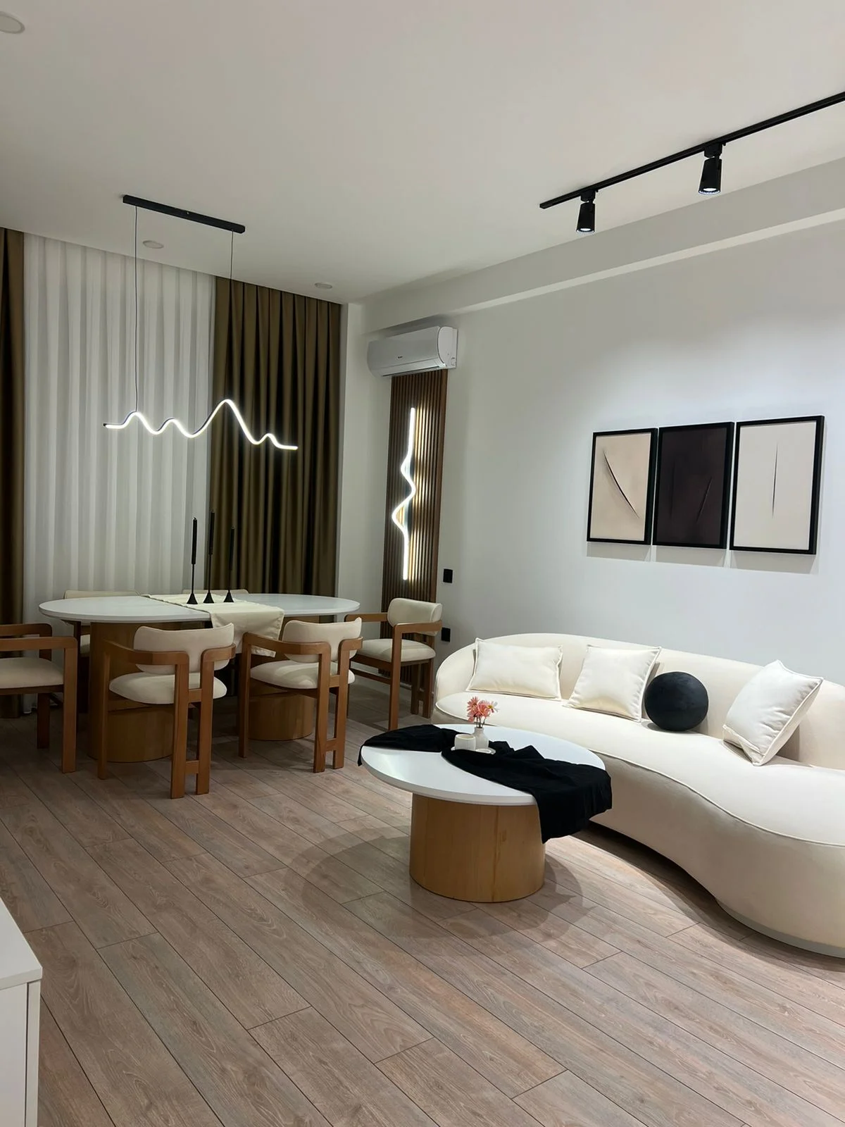 Kirayə 3 otaqlı Mənzil 116 m² Xətai r.
