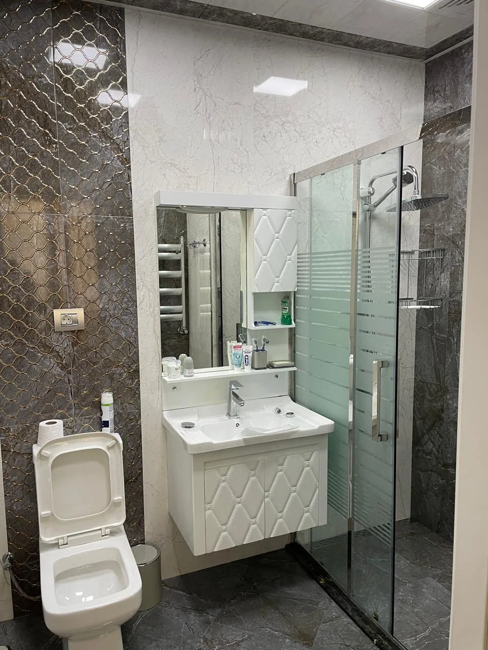 Kirayə 3 otaqlı Mənzil 126 m² Xətai r. Ağ şəhər q. – şəkil 8