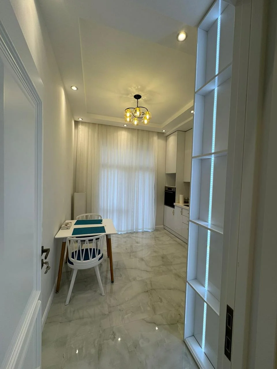 Kirayə 3 otaqlı Mənzil 120 m² Xətai r.