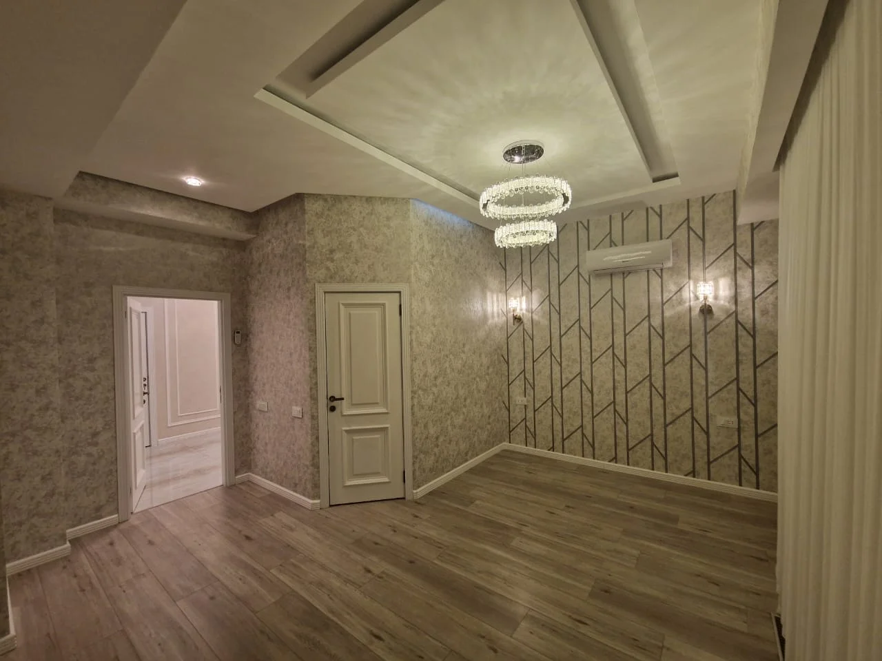 Kirayə 5 otaqlı Mənzil 200 m² Xətai r.