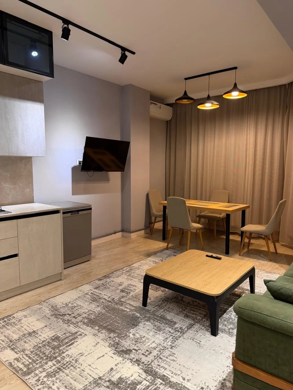 Kirayə 3 otaqlı Mənzil 110 m² Xətai r.