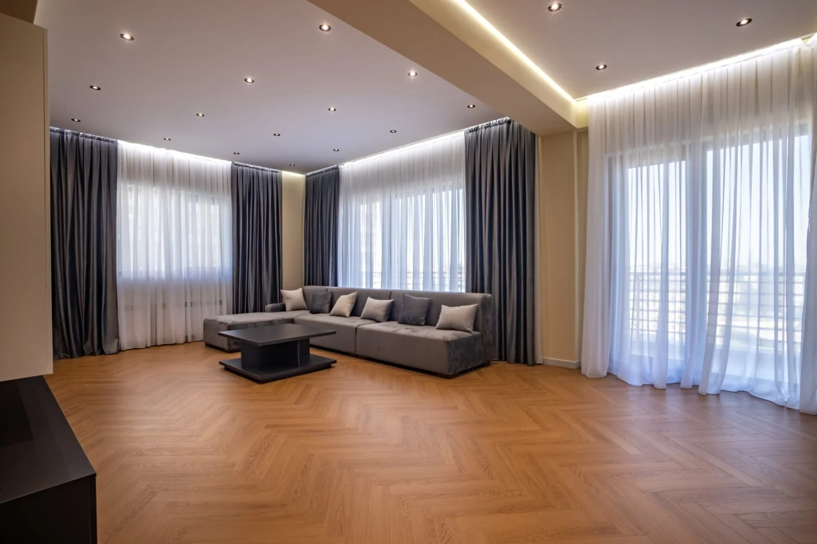 Kirayə 3 otaqlı Mənzil 158 m² Xətai r.