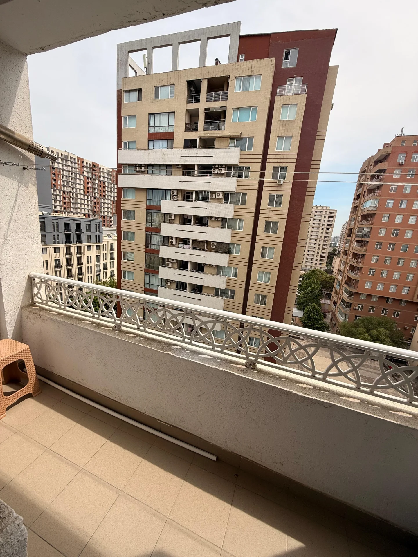 Kirayə 3 otaqlı Mənzil 90 m² Nəsimi r.