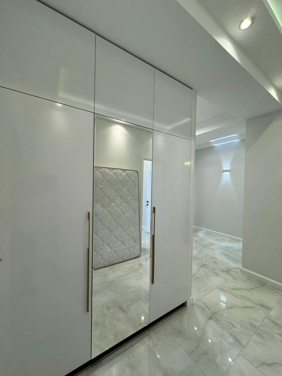 Kirayə 3 otaqlı Mənzil 120 m² Xətai r.