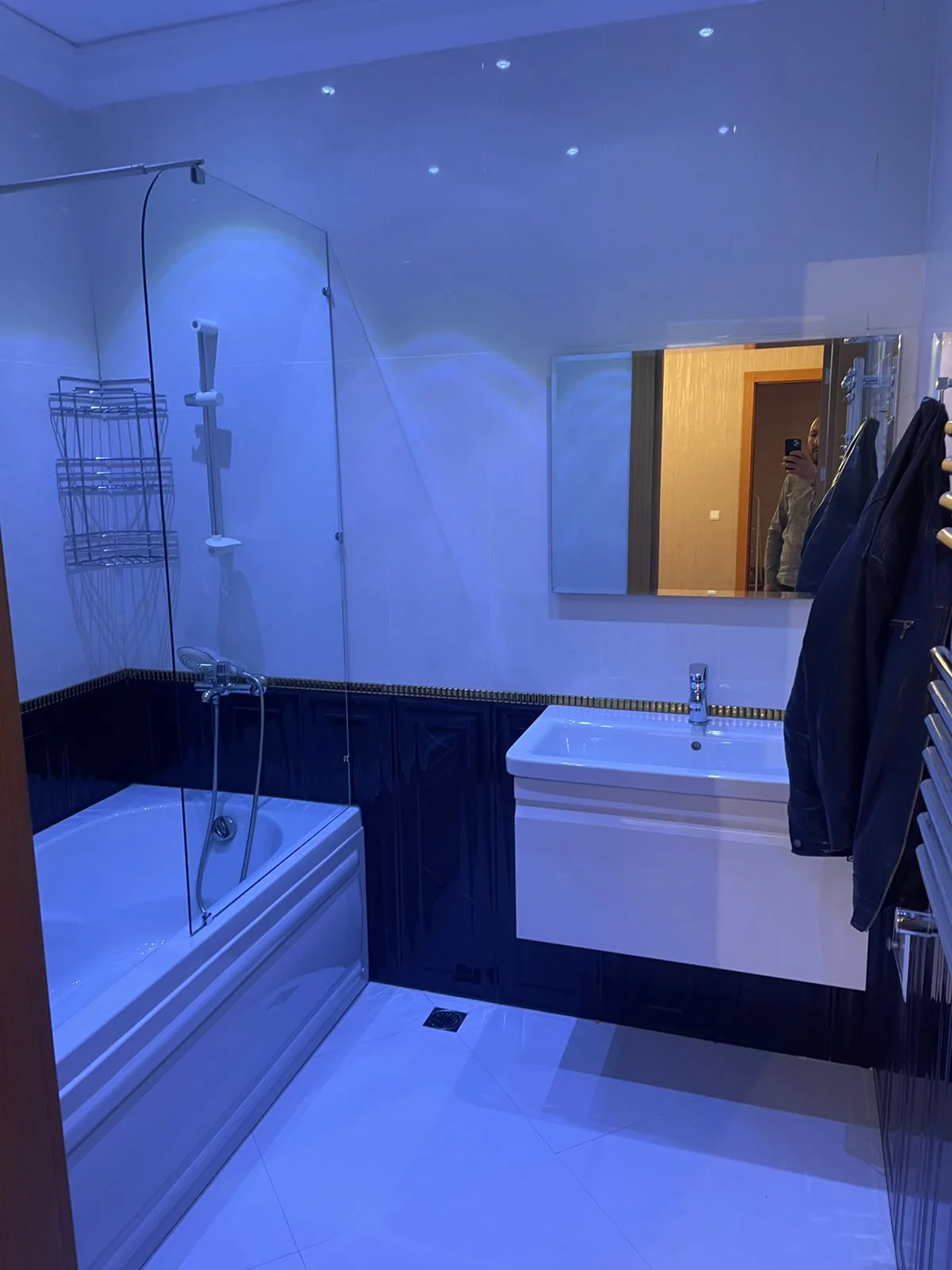 Kirayə 3 otaqlı Mənzil 170 m² Nəsimi r. Gənclik m. – şəkil 2