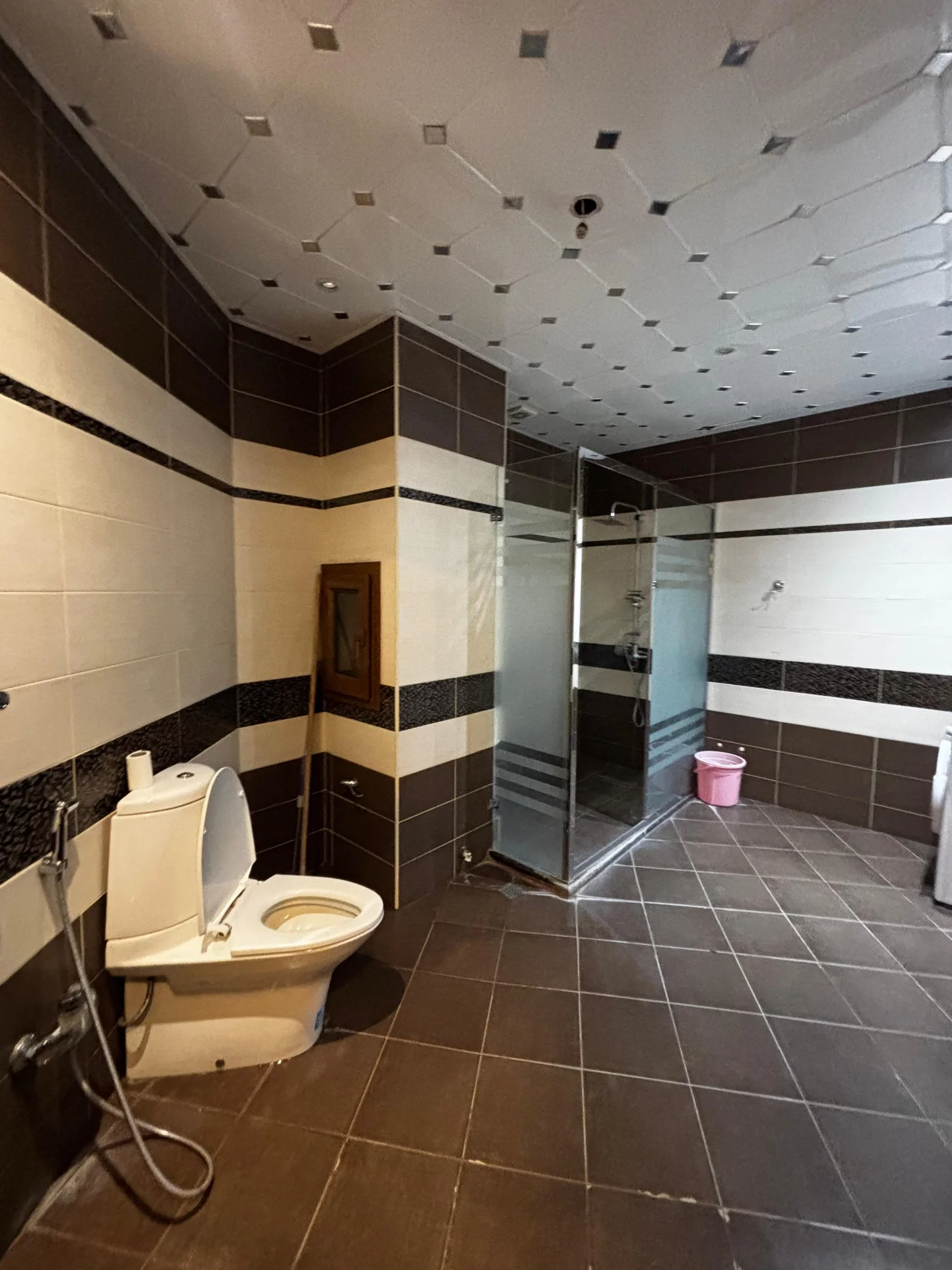 Kirayə 3 otaqlı Mənzil 135 m² Nərimanov r.