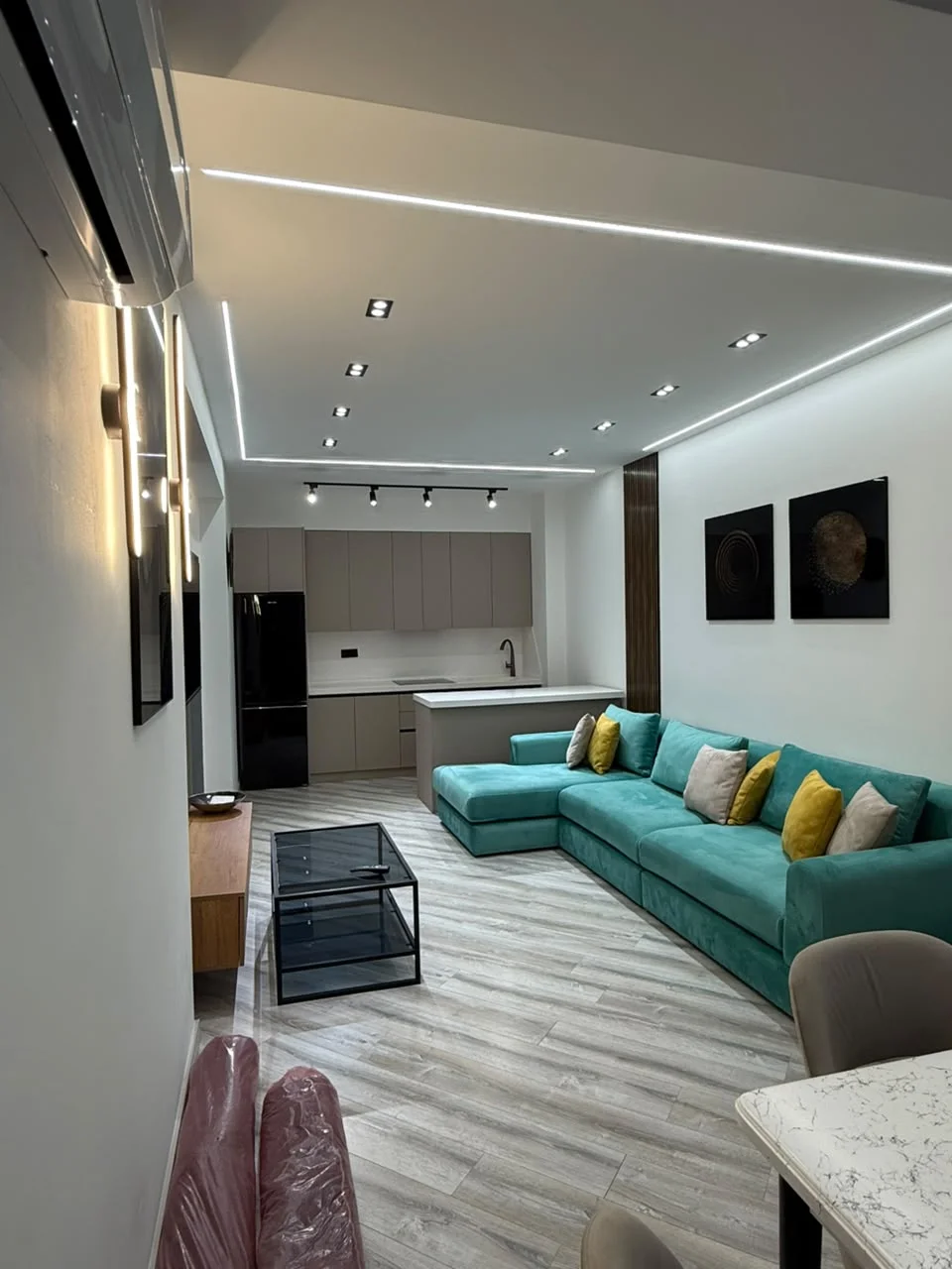 Kirayə 2 otaqlı Mənzil 70 m² Xətai r.