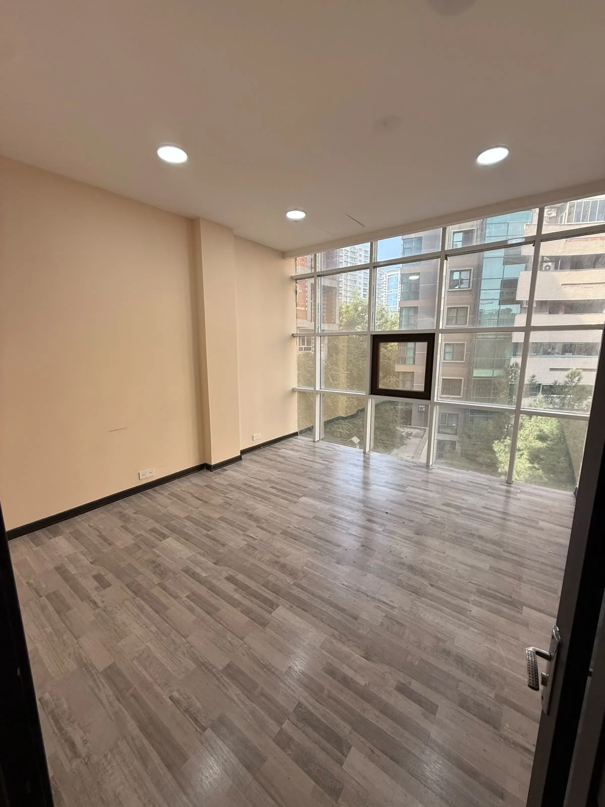 Kirayə 3 otaqlı Ofis 100 m² Nəsimi r. – şəkil 3