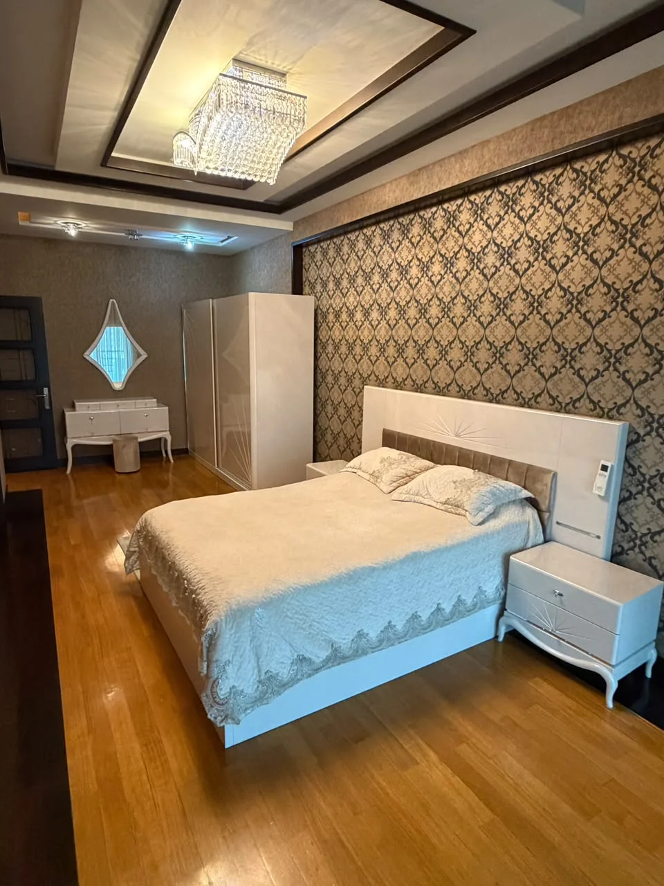 Kirayə 5 otaqlı Mənzil 200 m² Xətai r. Şah İsmayıl Xətai m. – şəkil 3