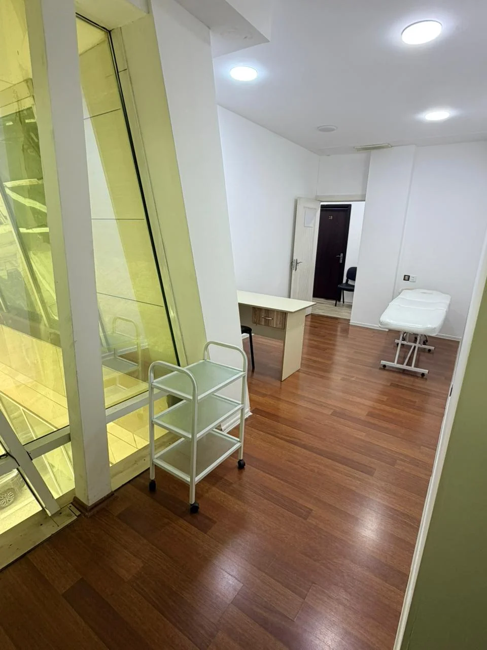 Kirayə 1 otaqlı Ofis 14 m² Nəsimi r.