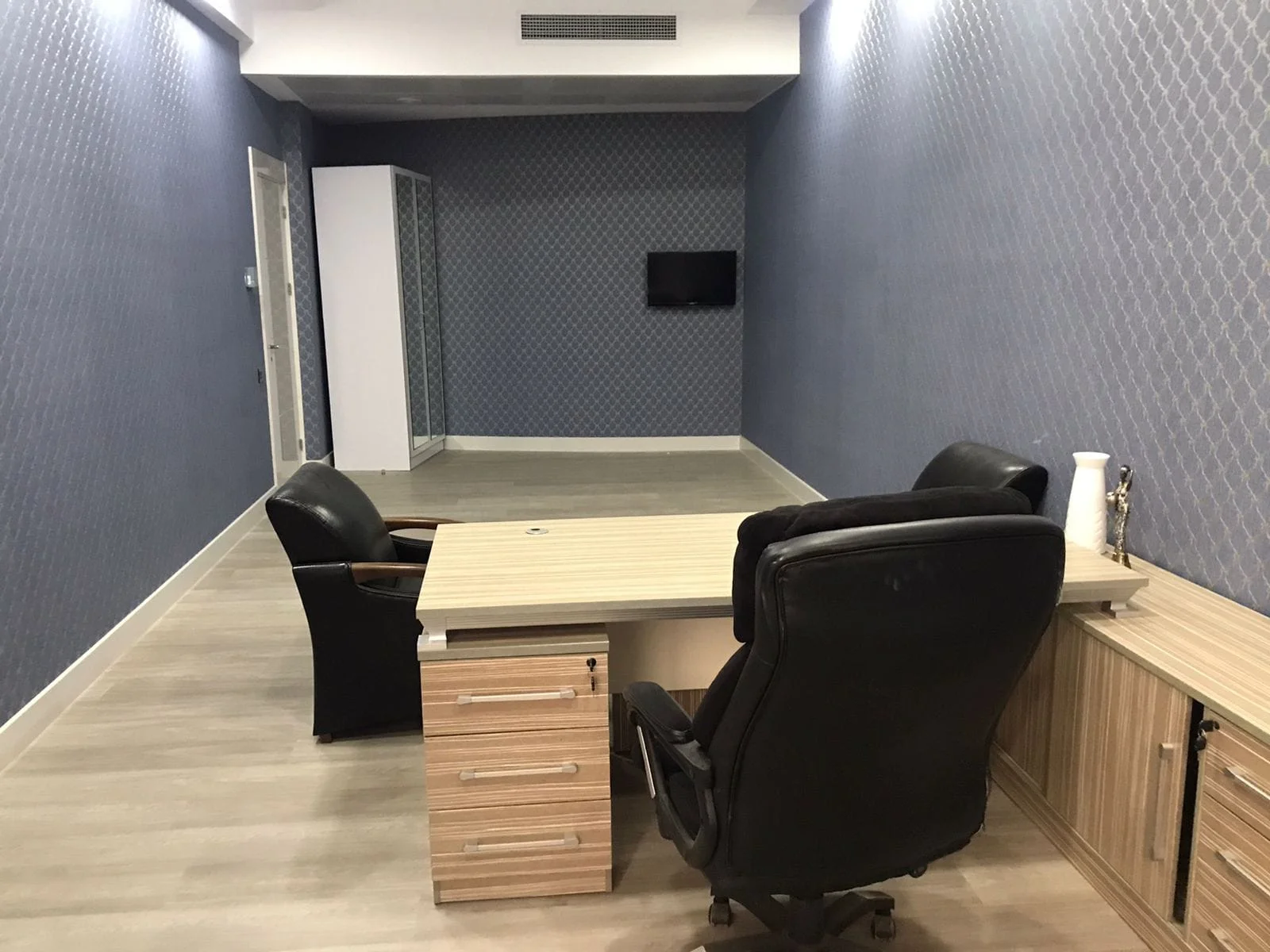 Kirayə 5 otaqlı Ofis 250 m² Nərimanov r.