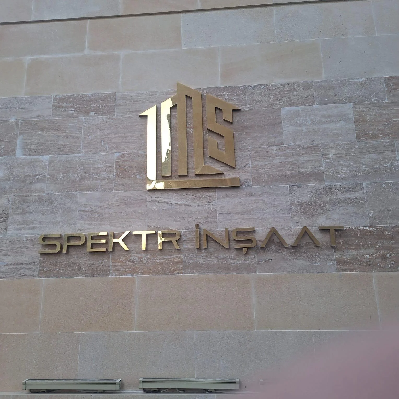Kirayə 3 otaqlı Mənzil 150 m² Xətai r.