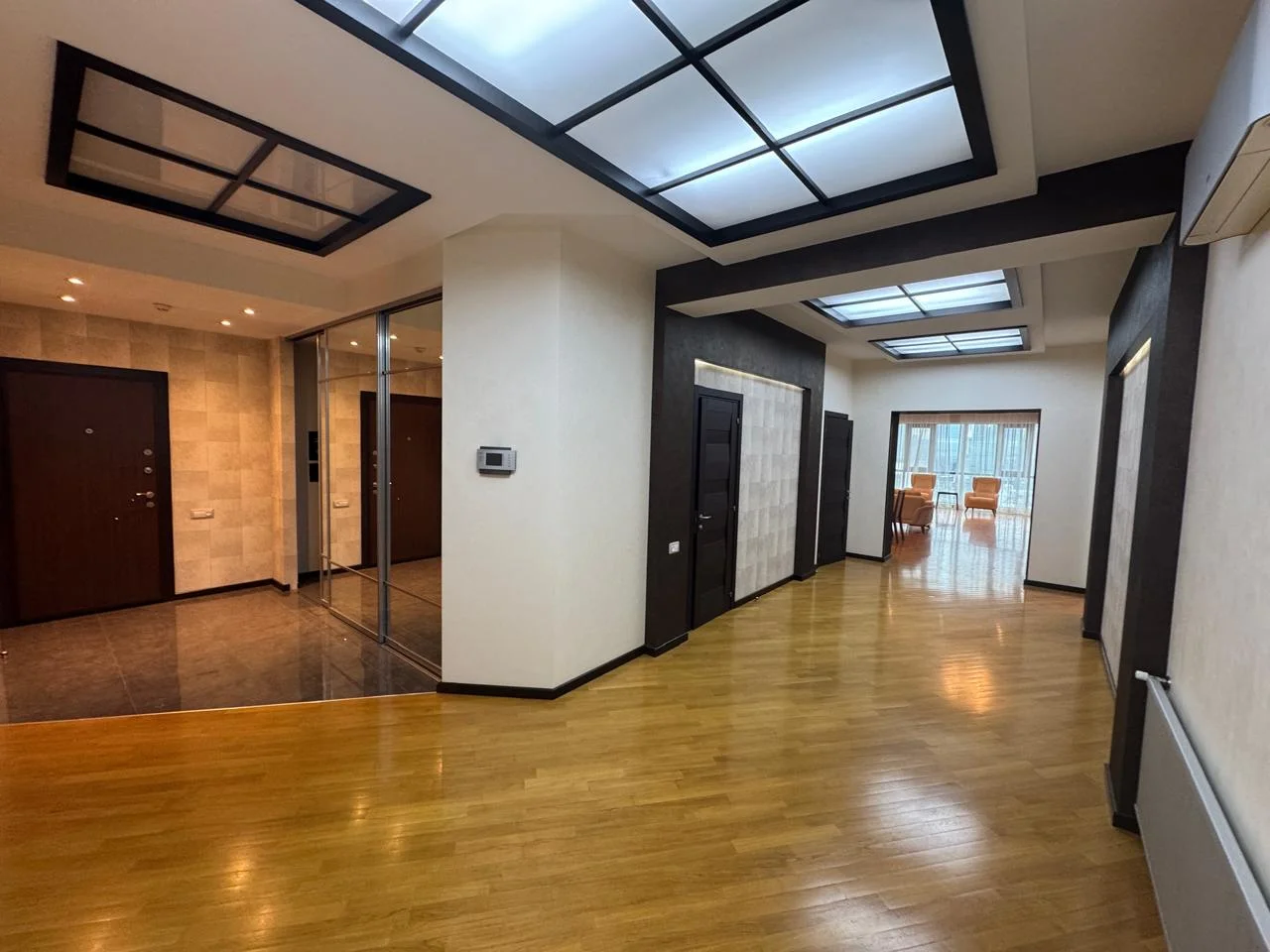 Kirayə 3 otaqlı Mənzil 250 m² Yasamal r. Elmlər Akademiyası m. – şəkil 14