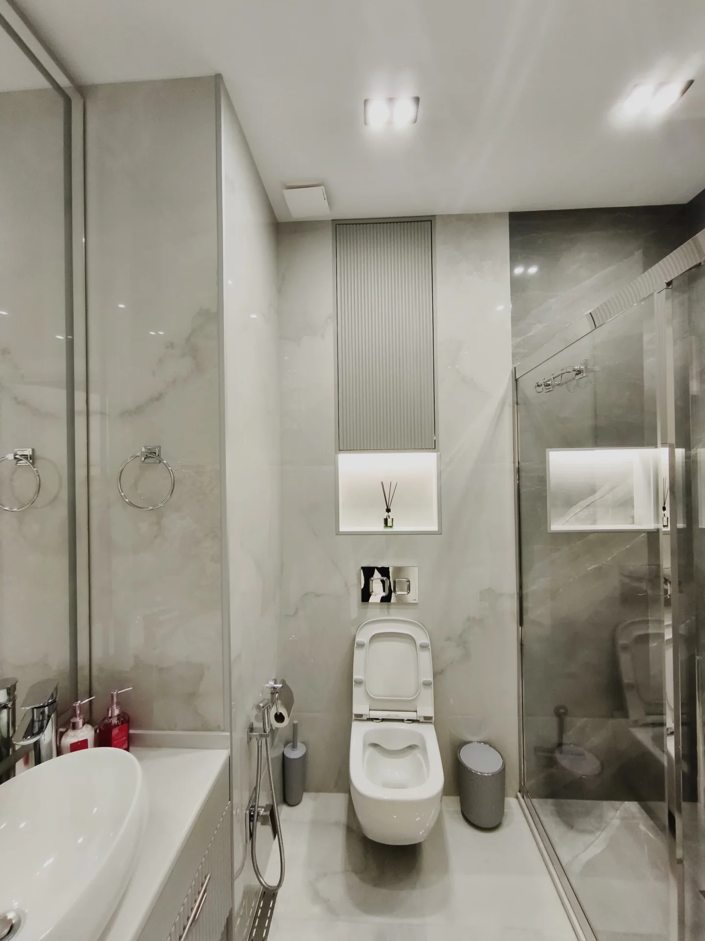 Kirayə 3 otaqlı Mənzil 120 m² Xətai r.