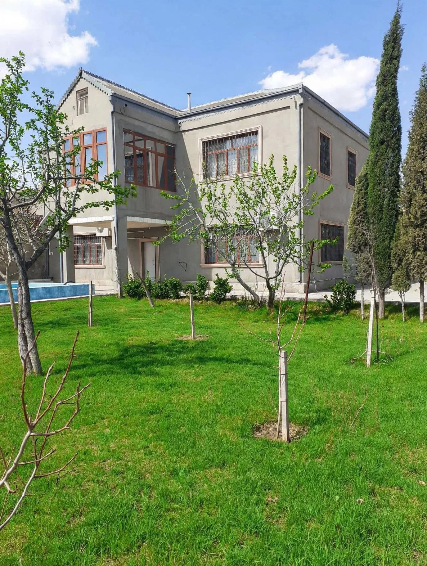 Satılır 9 otaqlı Həyət evi / Bağ evi 310 m² Binəqədi r.