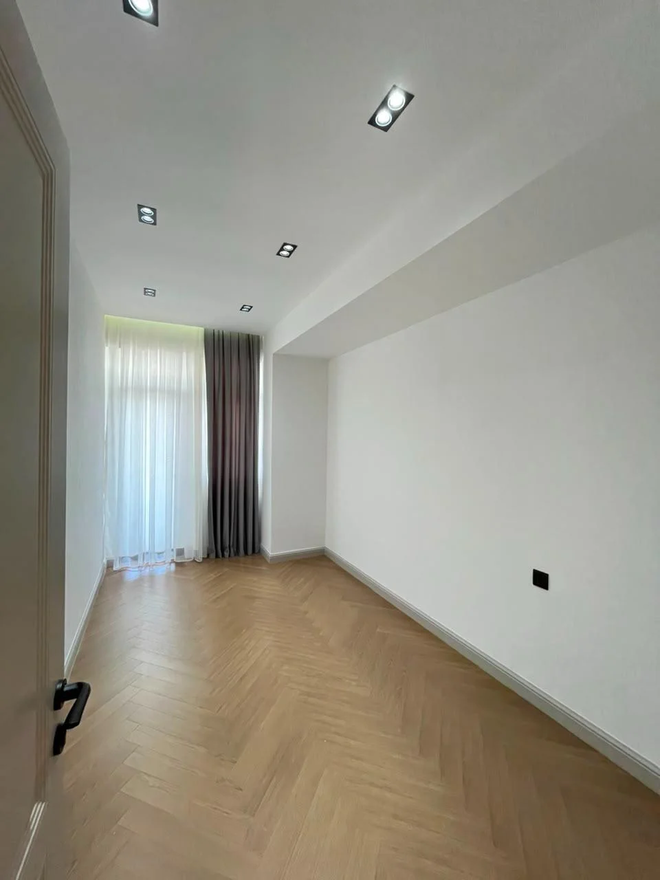 Satılır 3 otaqlı Mənzil 93 m² Xətai r.
