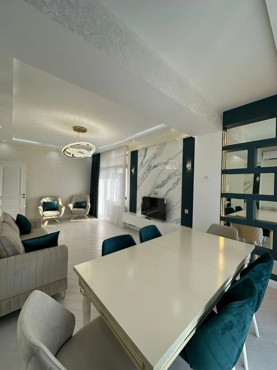 Kirayə 3 otaqlı Mənzil 130 m² Nərimanov r. – şəkil 2