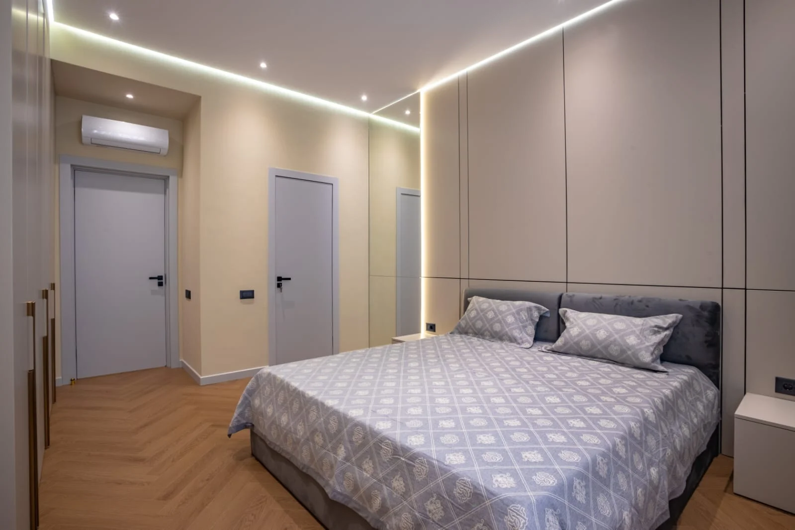 Kirayə 3 otaqlı Mənzil 160 m² Xətai r.