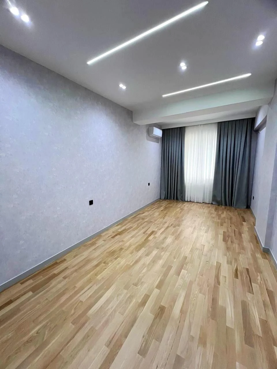 Satılır 4 otaqlı Mənzil 193 m² Nəsimi r.