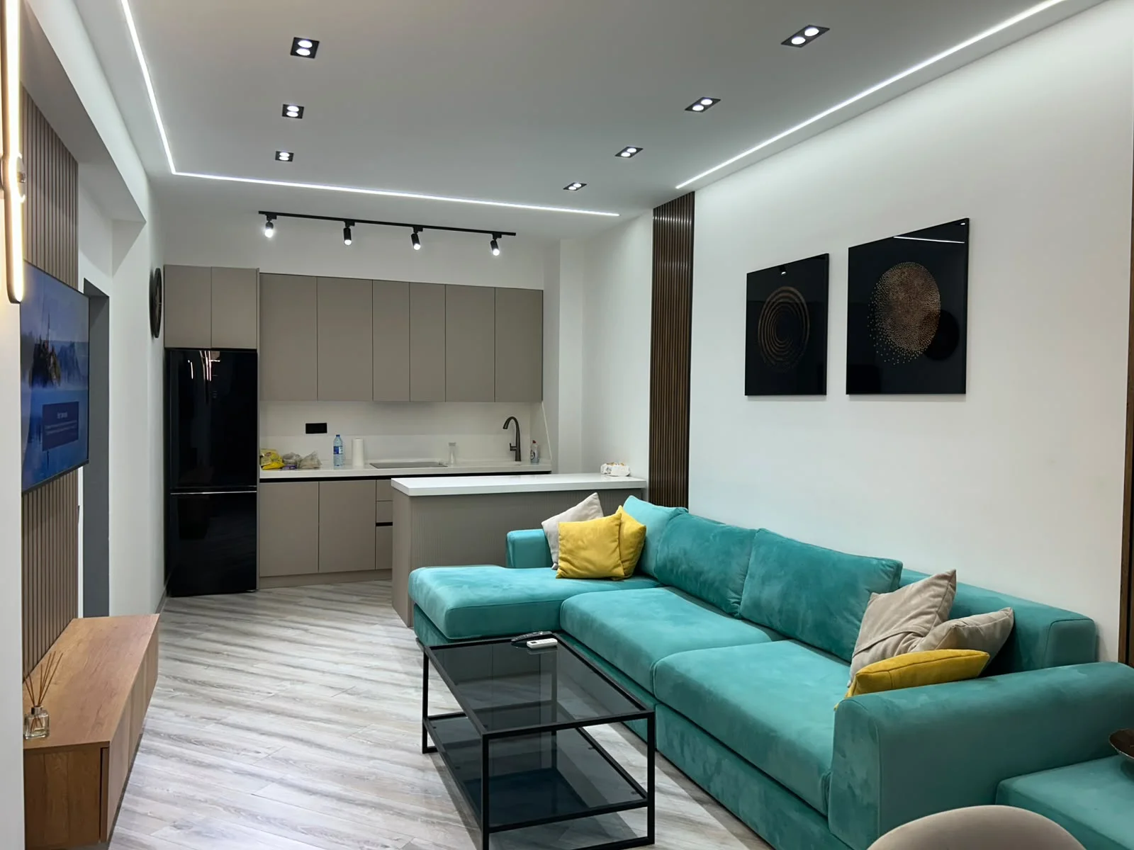 Kirayə 2 otaqlı Mənzil 70 m² Xətai r.