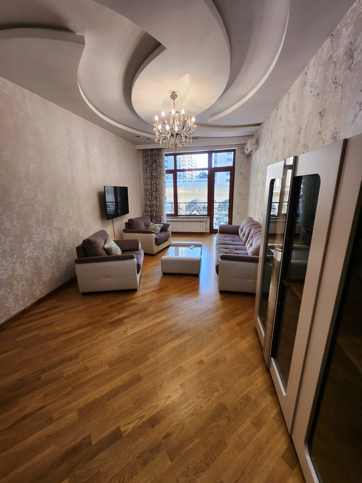 Kirayə 2 otaqlı Mənzil 110 m² Nəsimi r.