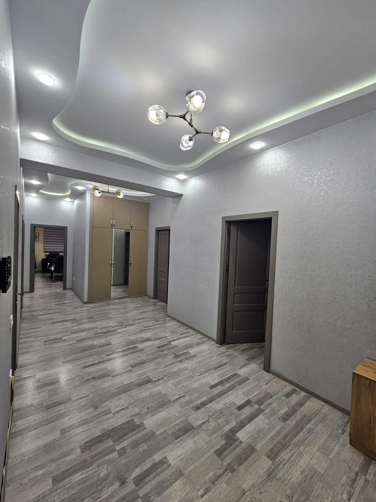 Kirayə 4 otaqlı Ofis 175 m² Nərimanov r.