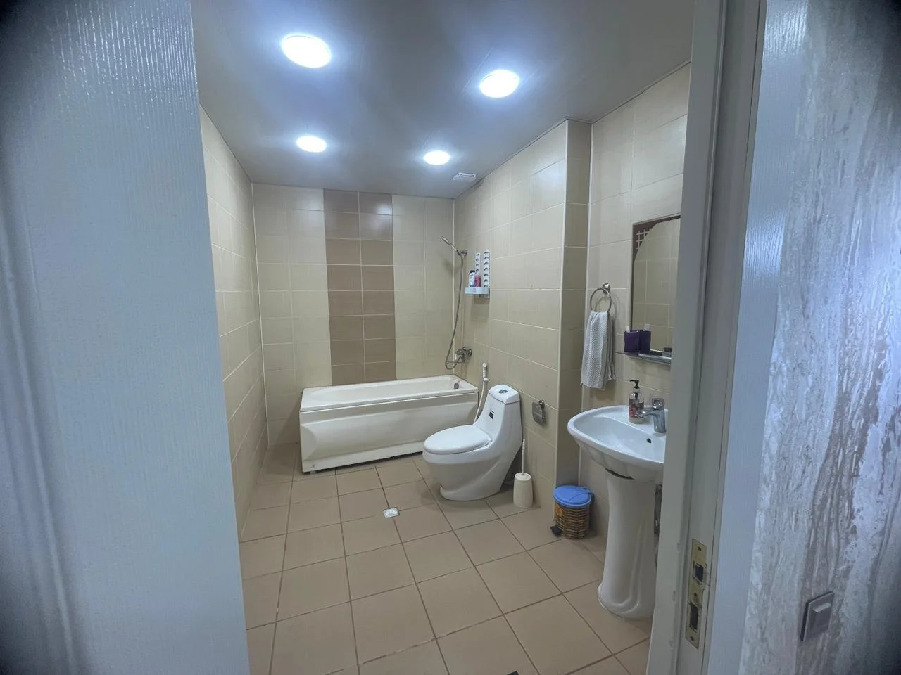Kirayə 3 otaqlı Mənzil 150 m² Nəsimi r. – şəkil 15