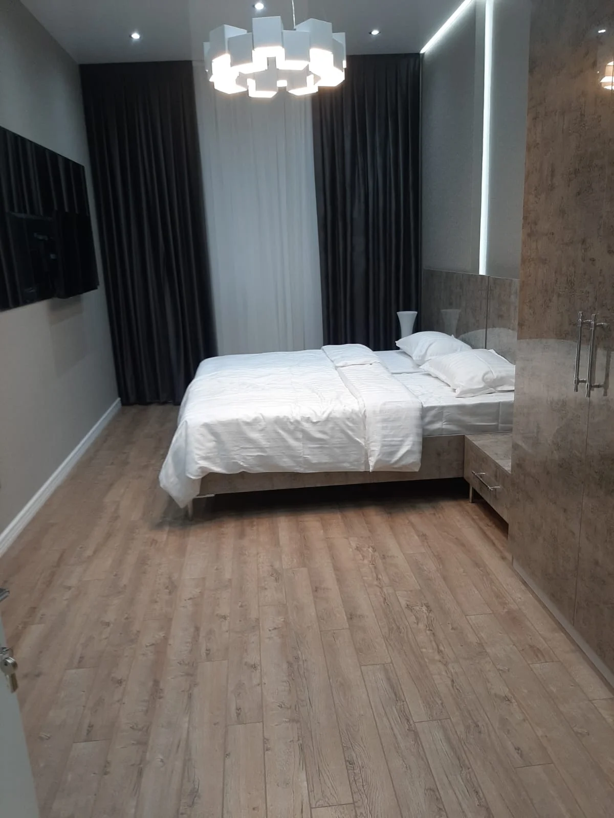 Kirayə 4 otaqlı Mənzil 200 m² Bakı – şəkil 15