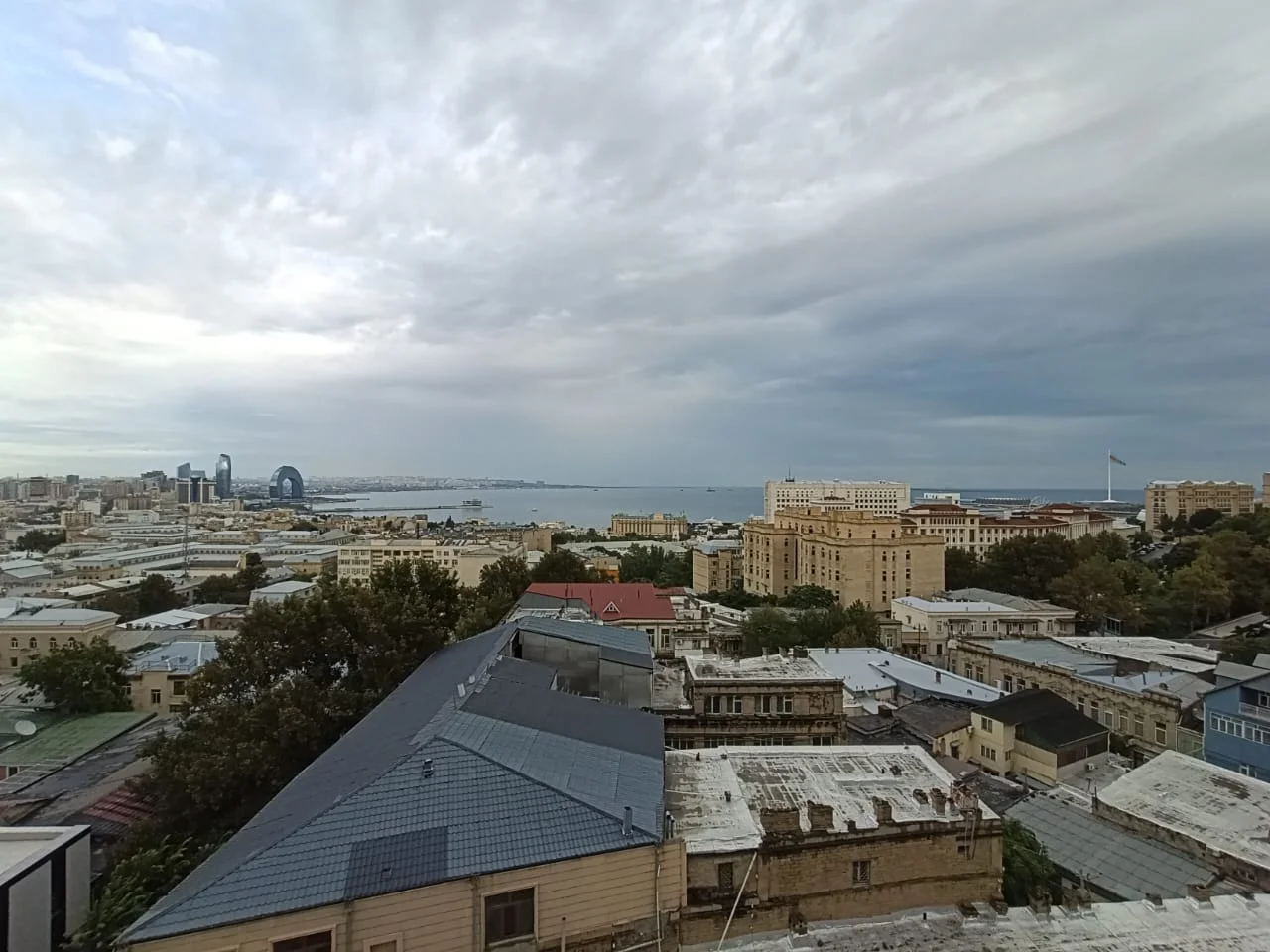 Kirayə 3 otaqlı Mənzil 180 m² Səbail r. İçərişəhər m. – şəkil 20