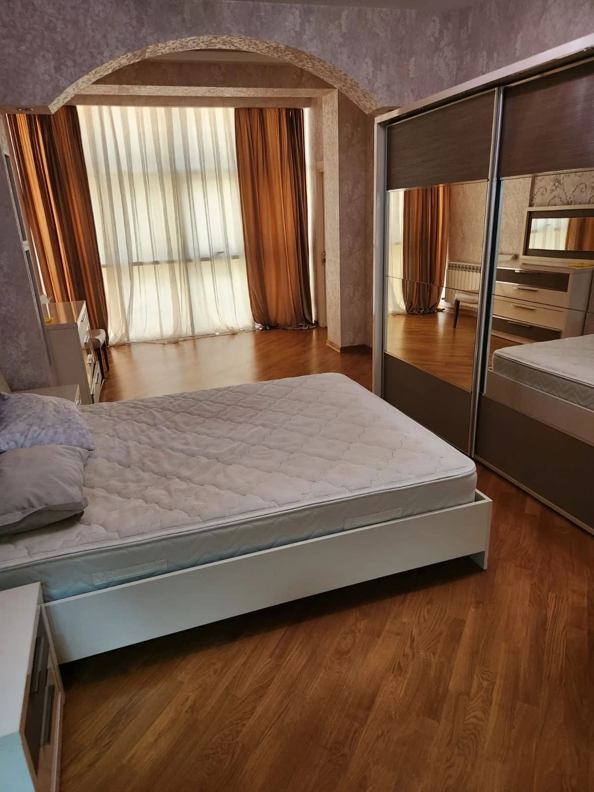 Kirayə 2 otaqlı Mənzil 110 m² Nəsimi r.