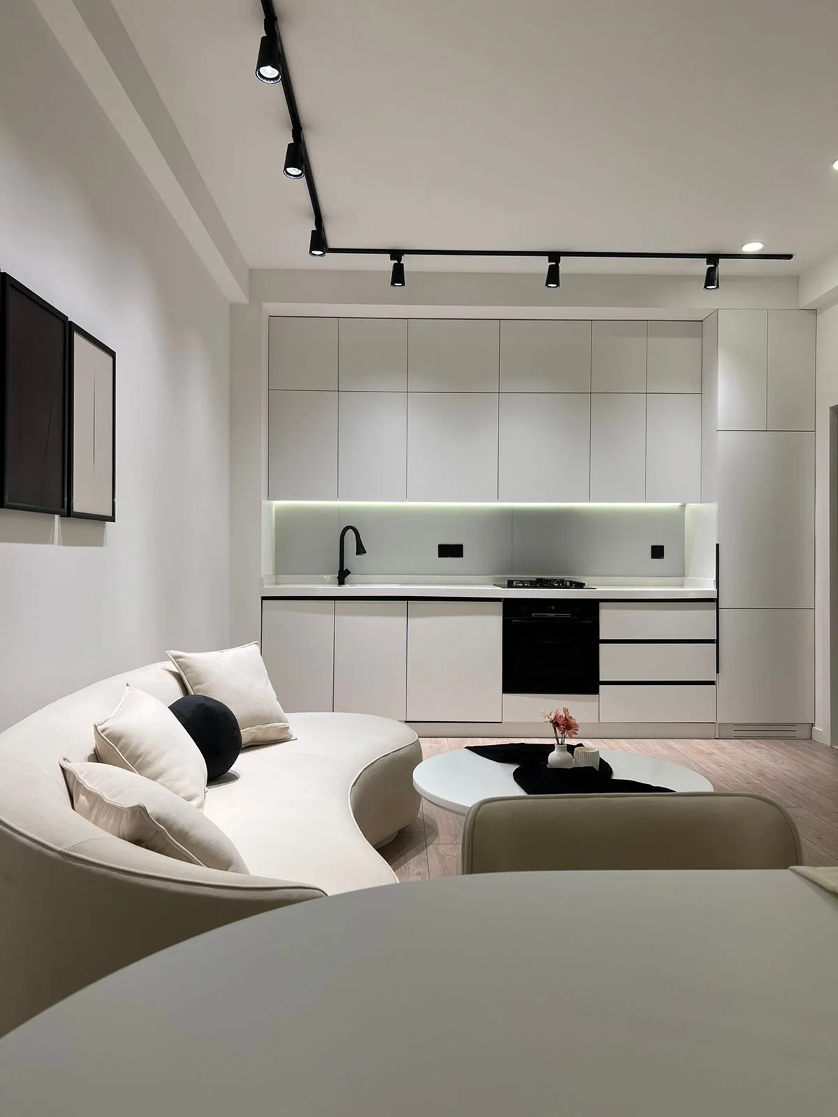 Kirayə 3 otaqlı Mənzil 95 m² Xətai r.