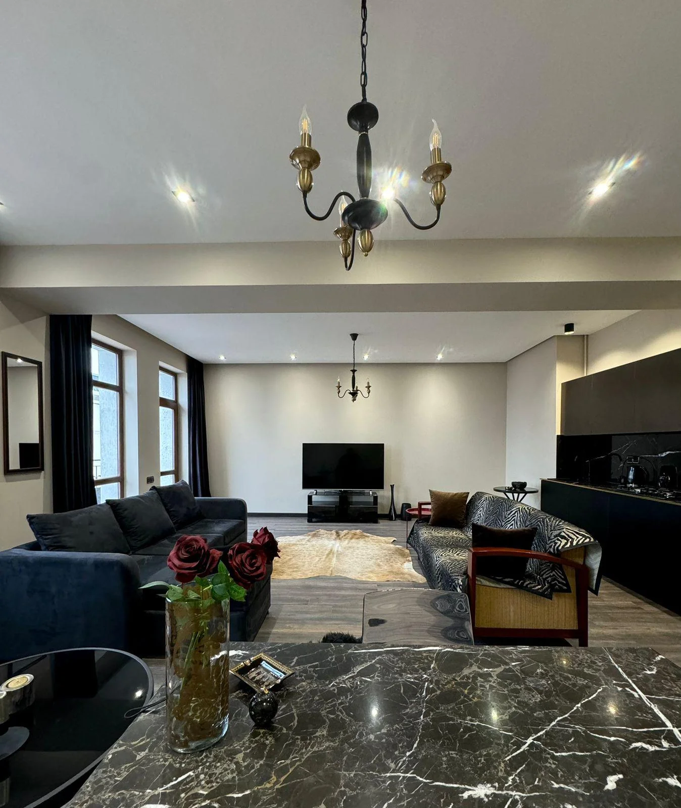 Kirayə 2 otaqlı Mənzil 100 m² Nəsimi r. – şəkil 3