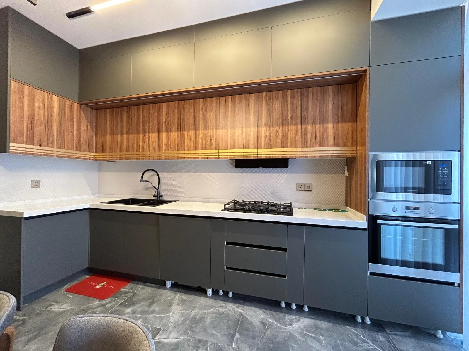 Kirayə 3 otaqlı Mənzil 158 m² Xətai r.