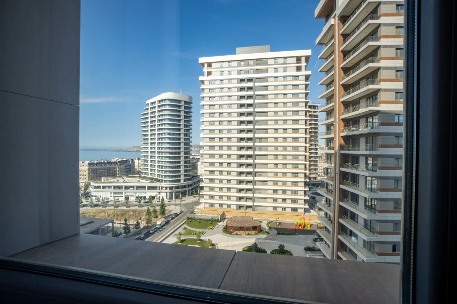 Kirayə 3 otaqlı Mənzil 158 m² Xətai r.
