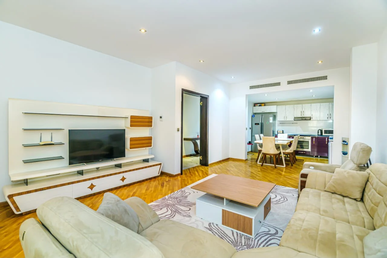 Kirayə 3 otaqlı Mənzil 102 m² Nəsimi r. – şəkil 1