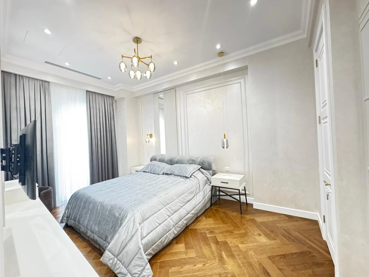 Kirayə 4 otaqlı Mənzil 165 m² Xətai r.