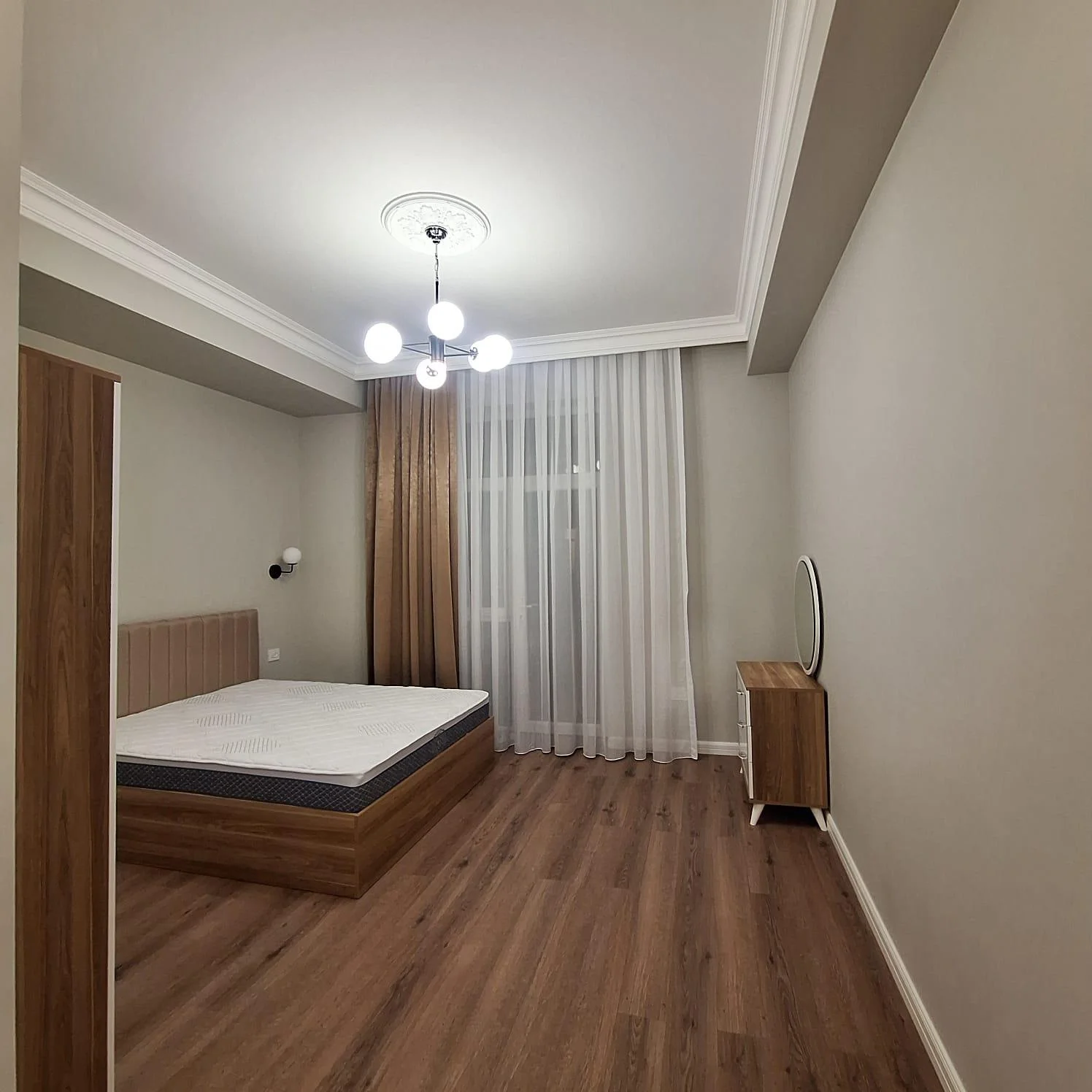 Kirayə 3 otaqlı Mənzil 150 m² Xətai r.