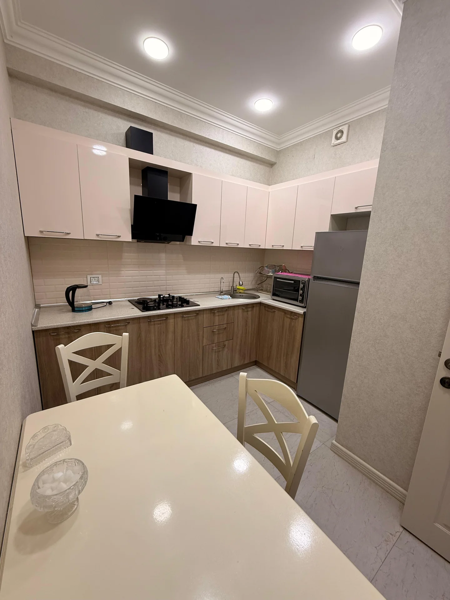 Kirayə 3 otaqlı Mənzil 90 m² Nəsimi r.