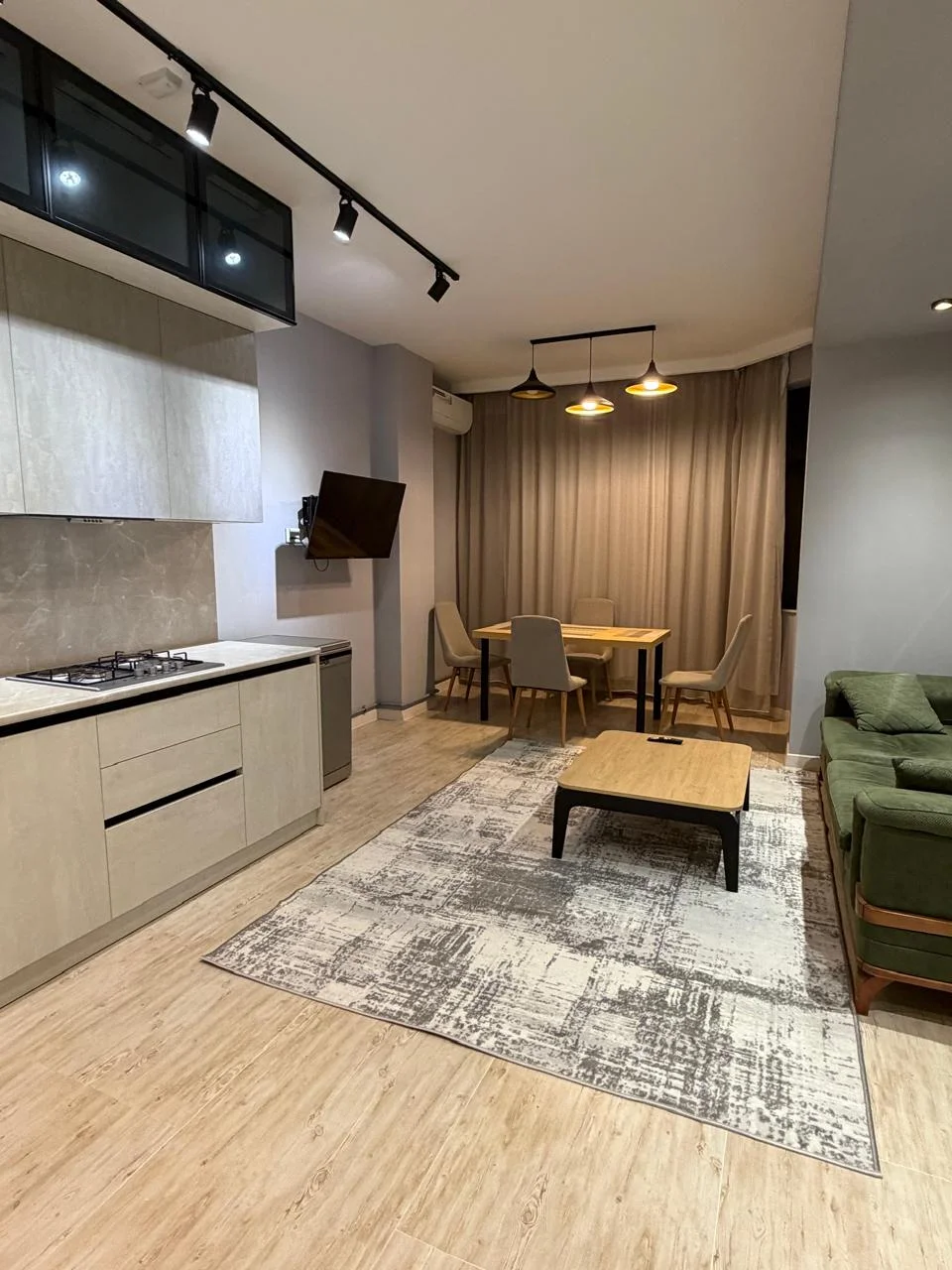 Kirayə 3 otaqlı Mənzil 110 m² Xətai r.