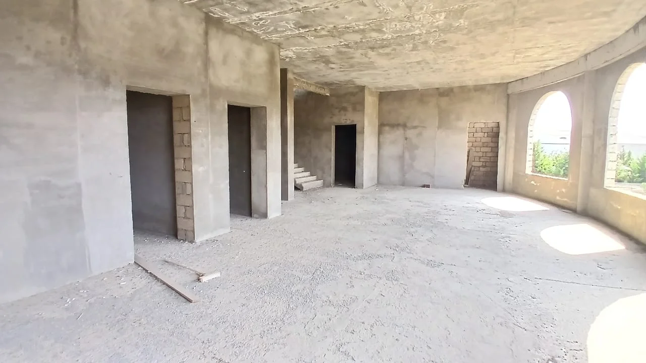 Satılır 8 otaqlı Həyət evi / Bağ evi 375 m² Abşeron r.