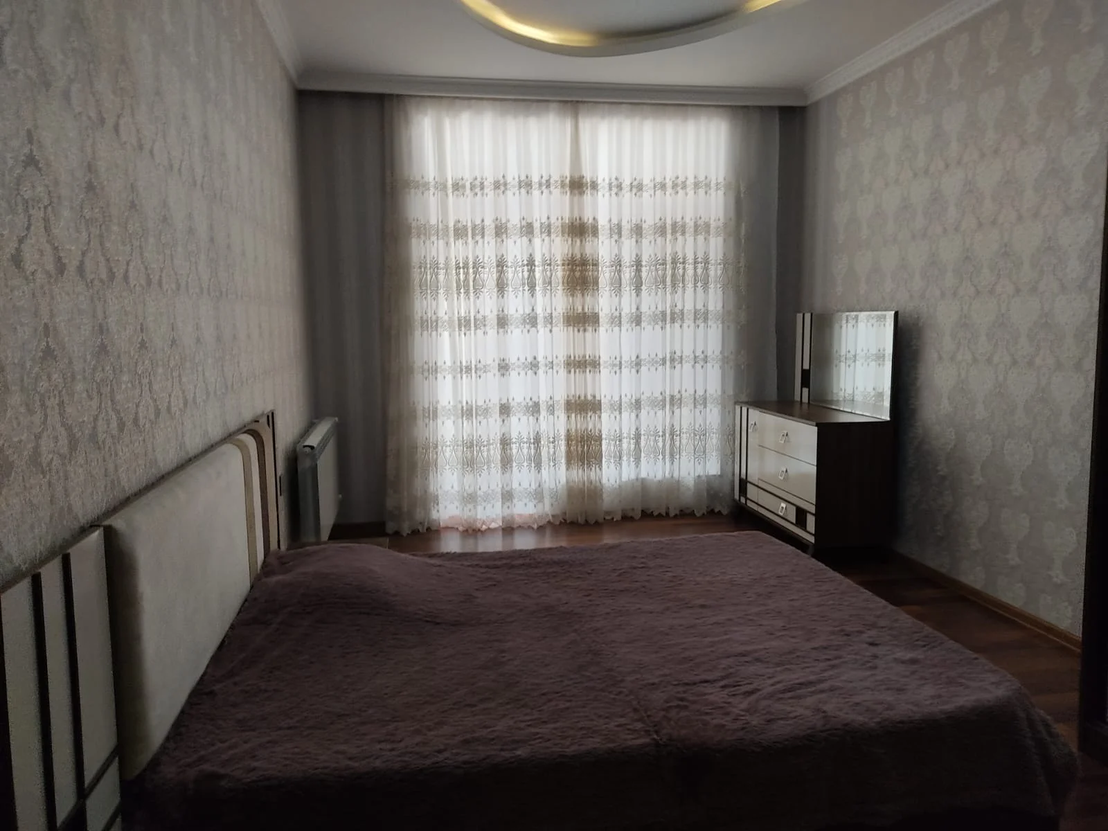 Kirayə 3 otaqlı Mənzil 120 m² Xətai r.