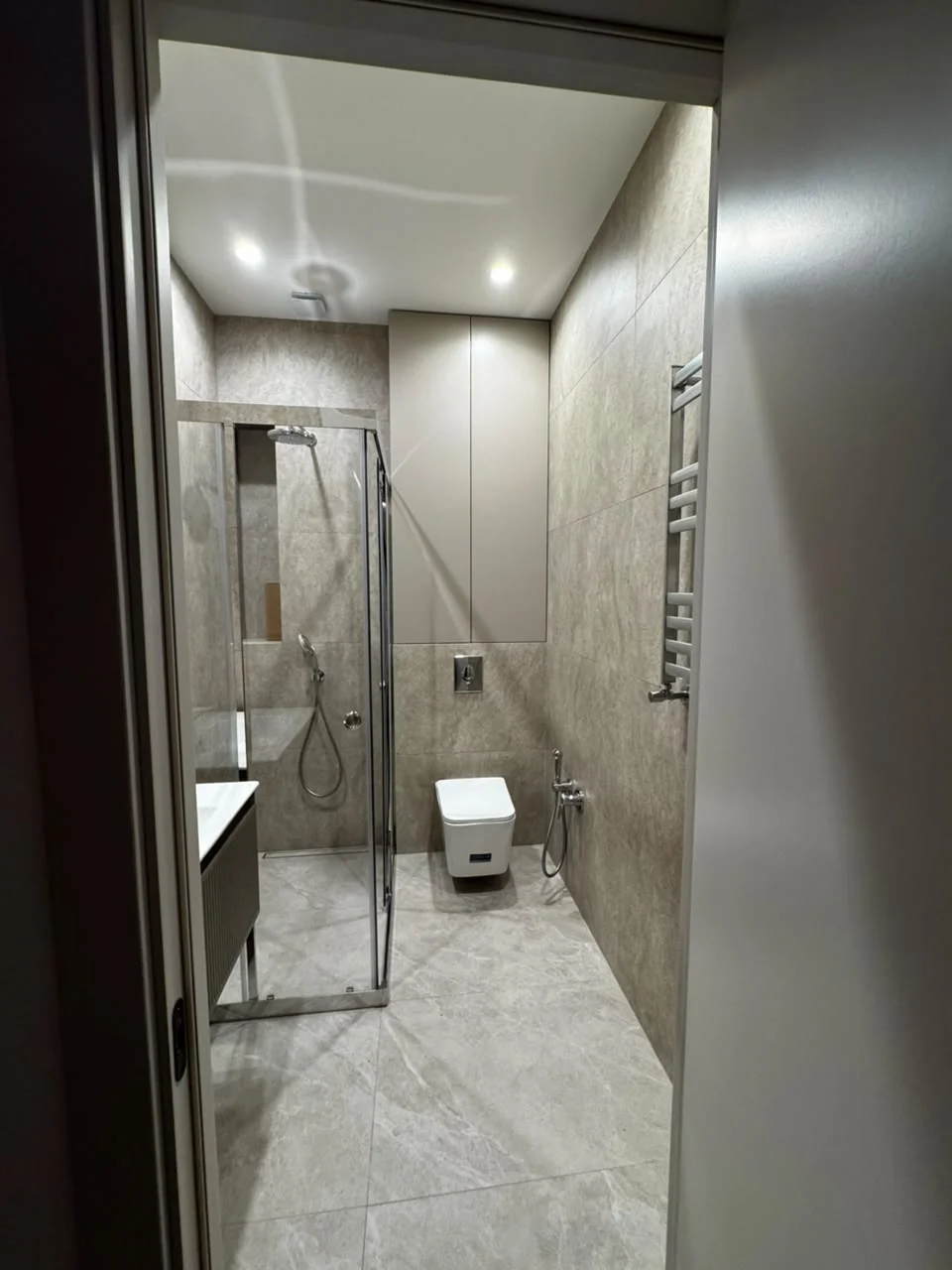 Kirayə 3 otaqlı Mənzil 97 m² Nəsimi r.