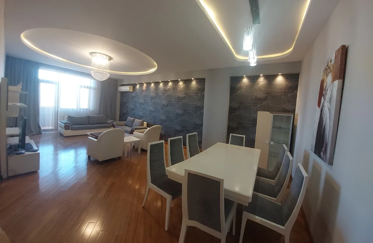 Kirayə 3 otaqlı Mənzil 169 m² Nərimanov r. – şəkil 2