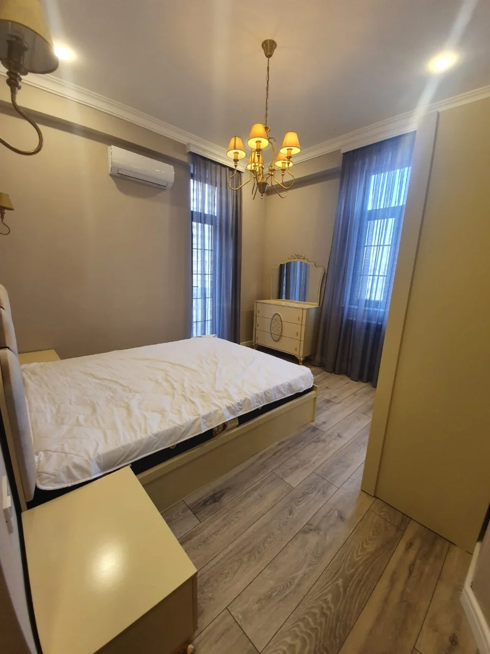 Kirayə 3 otaqlı Mənzil 110 m² Yasamal r. Elmlər Akademiyası m. – şəkil 6